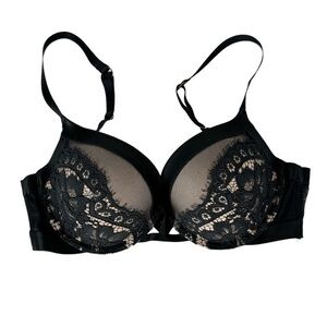 Victoria’s Secret Very Sexy Push Up Bra Sz 34D Lace Mesh